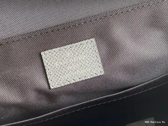 AAA Pruses Bags DISTRICT PM LOUIS VUITTON 0628